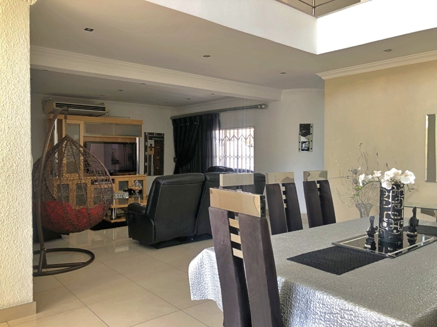 5 Bedroom Property for Sale in Zinniaville North West